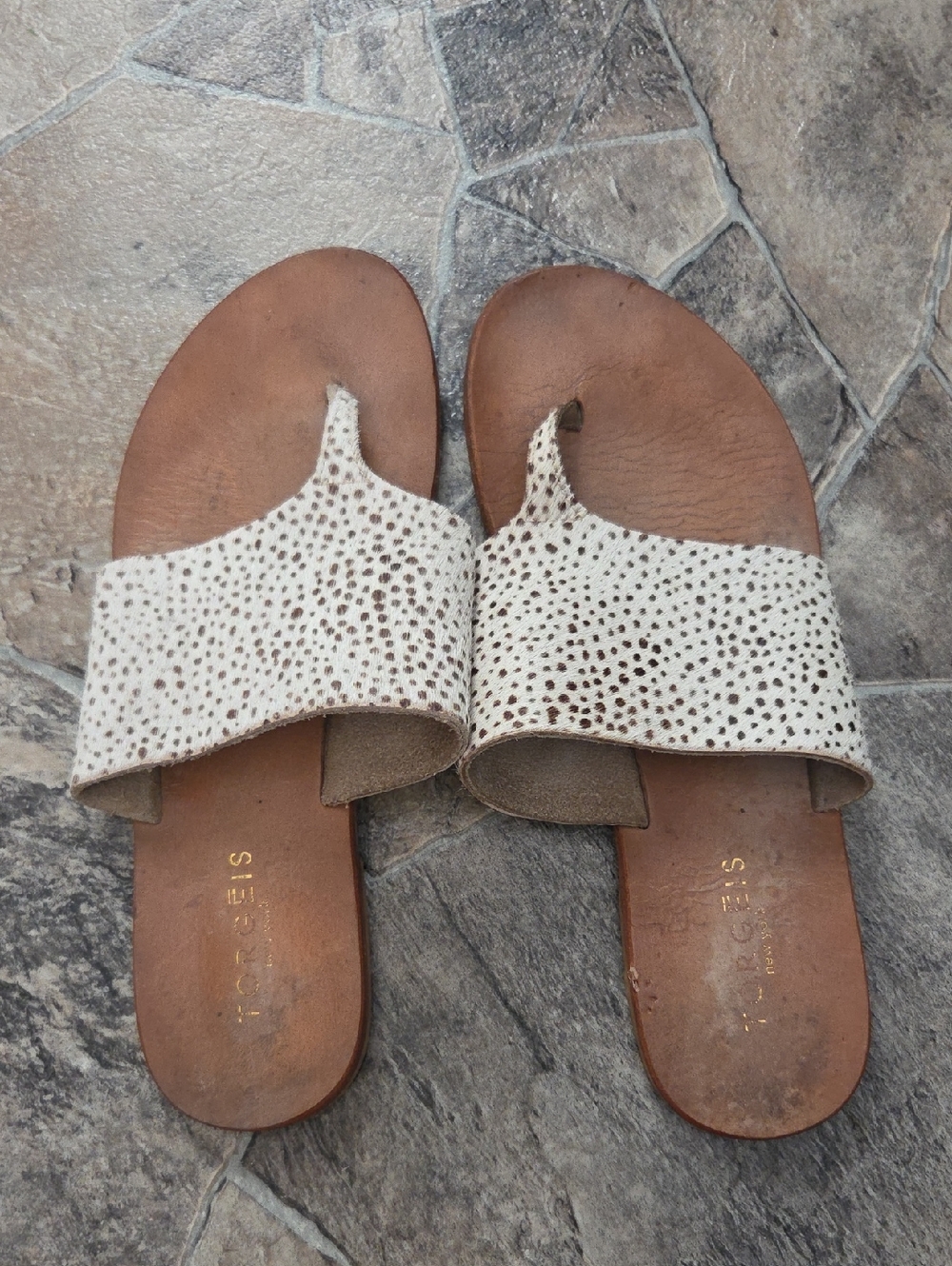 Women’s White Speckled Toe-Loop Slide Sandals